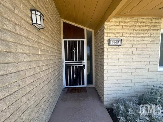 6405 Desert Hills Avenue — photo 3