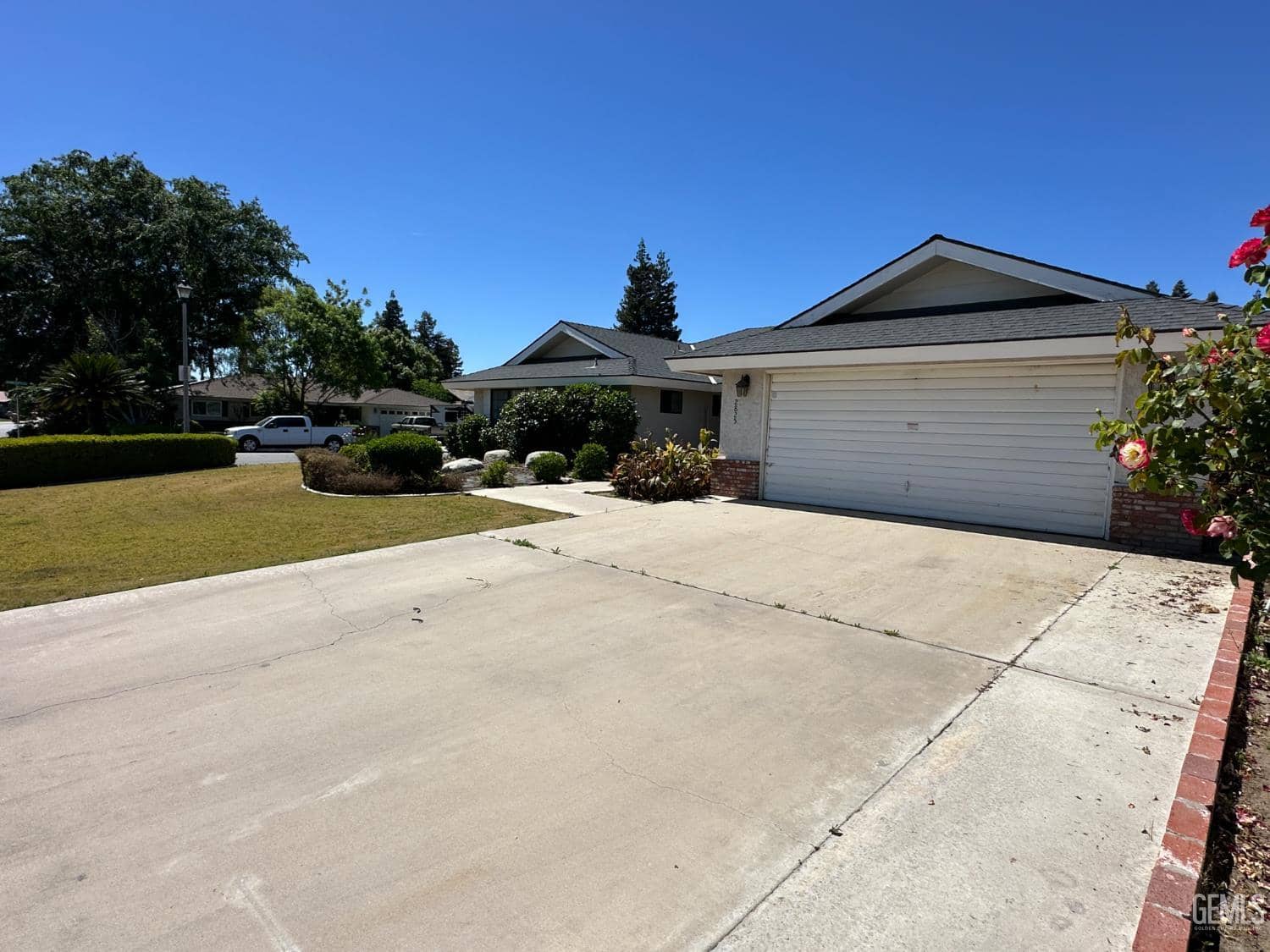 2825 Kootenay Court — photo 3