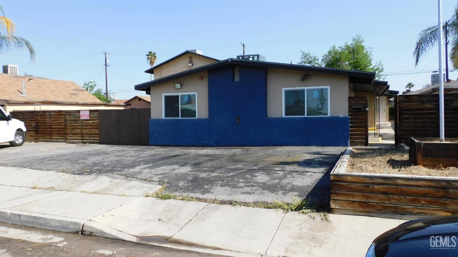 1620 Oregon Street — photo 2