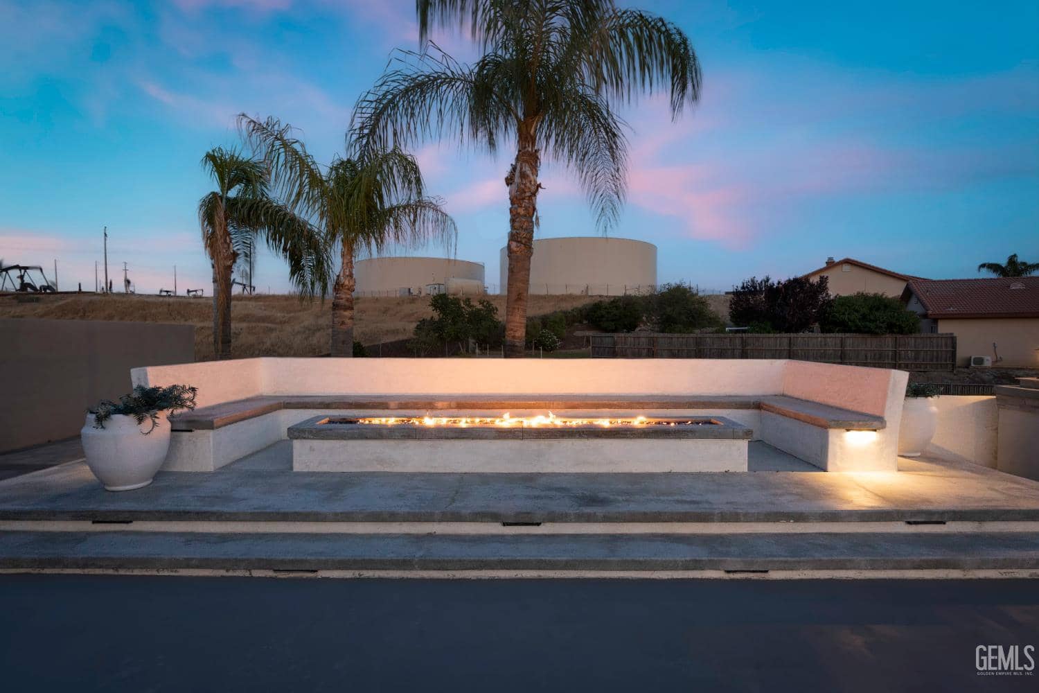 5059 N Hills Drive — photo 3