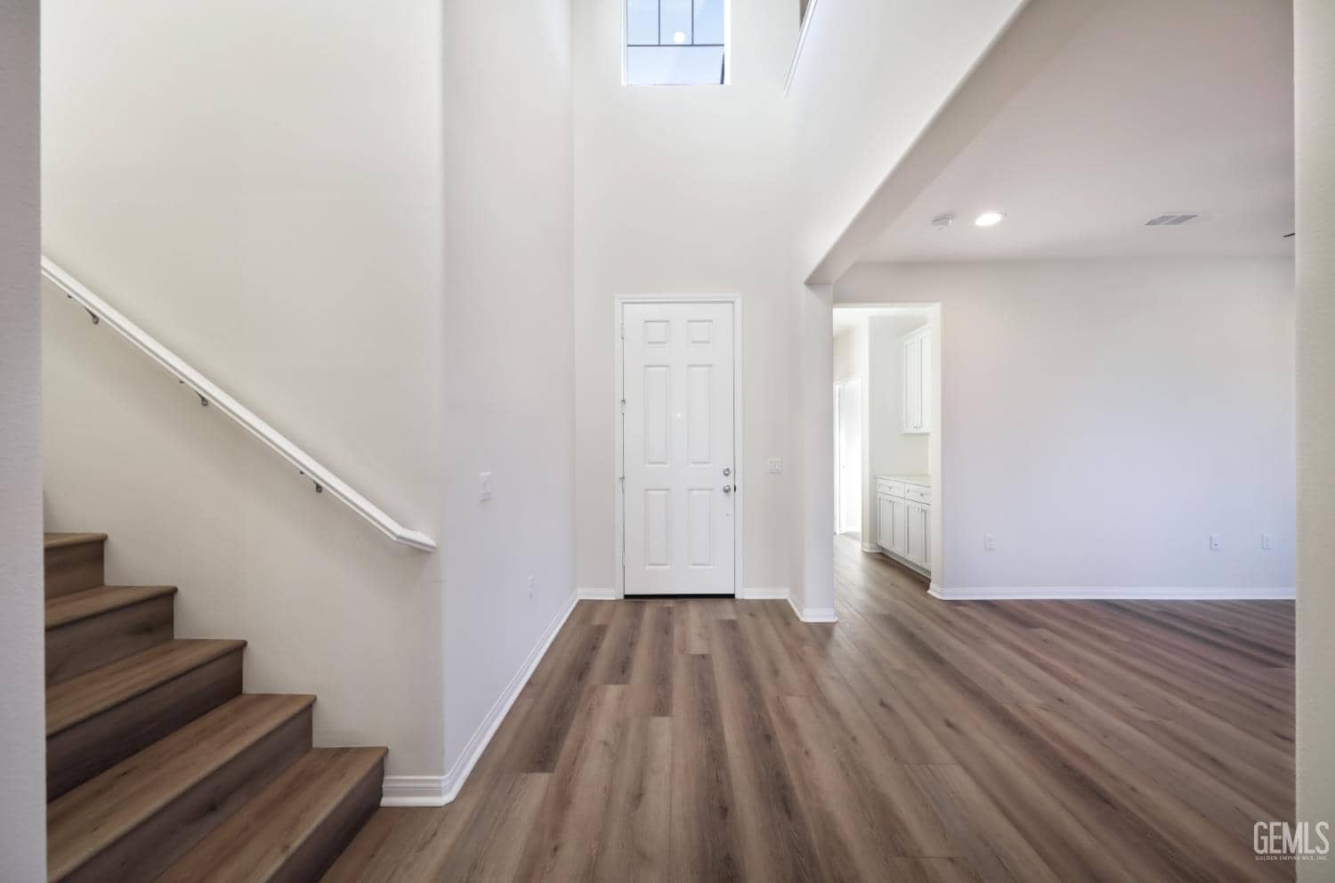 5609 Levanto Street — photo 3