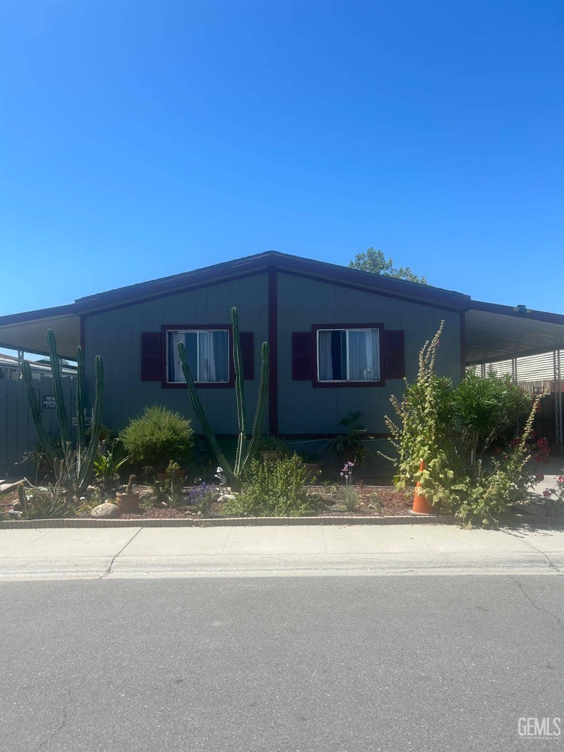1301 Taft Highway