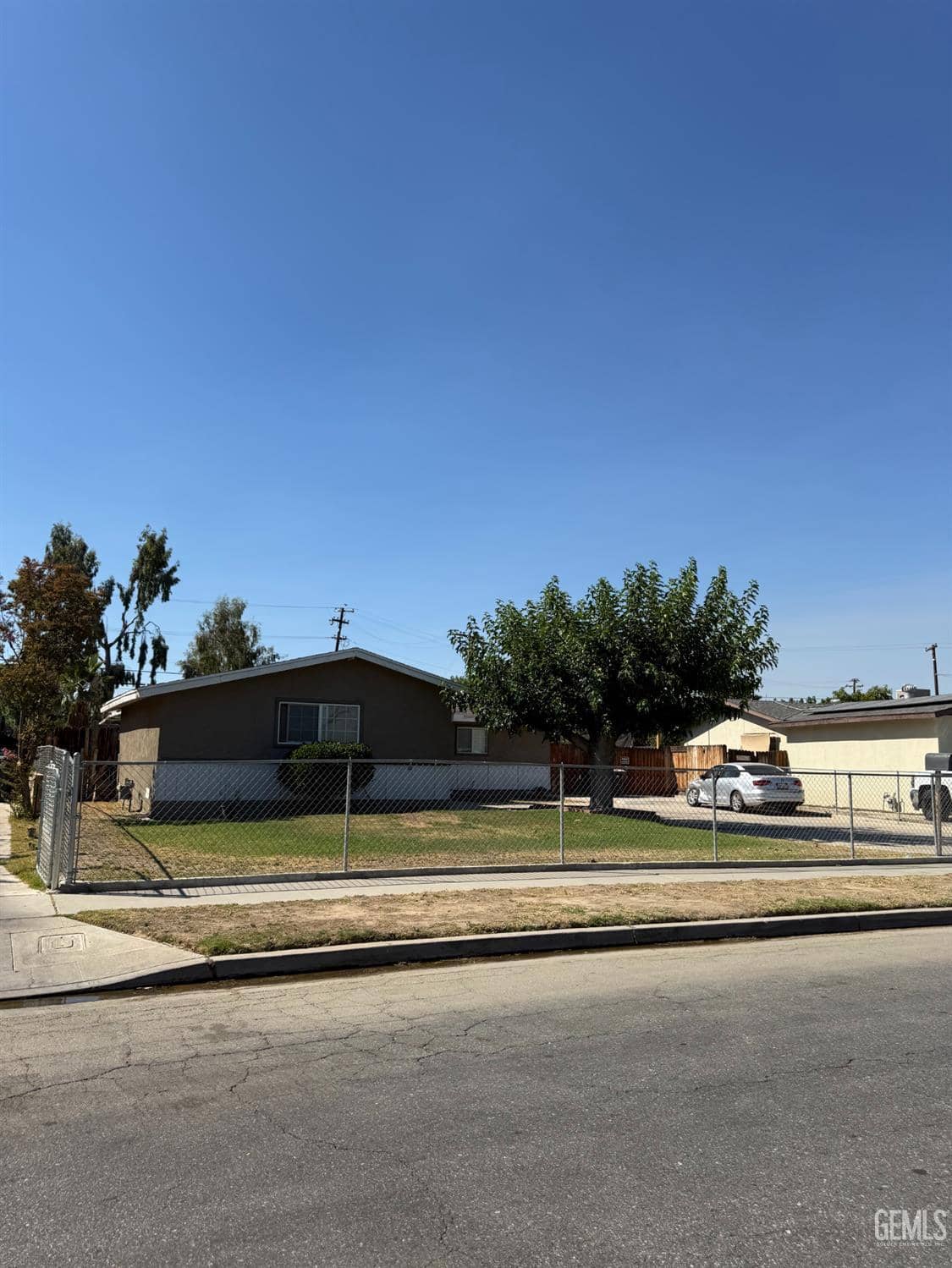 3527 Balboa Drive