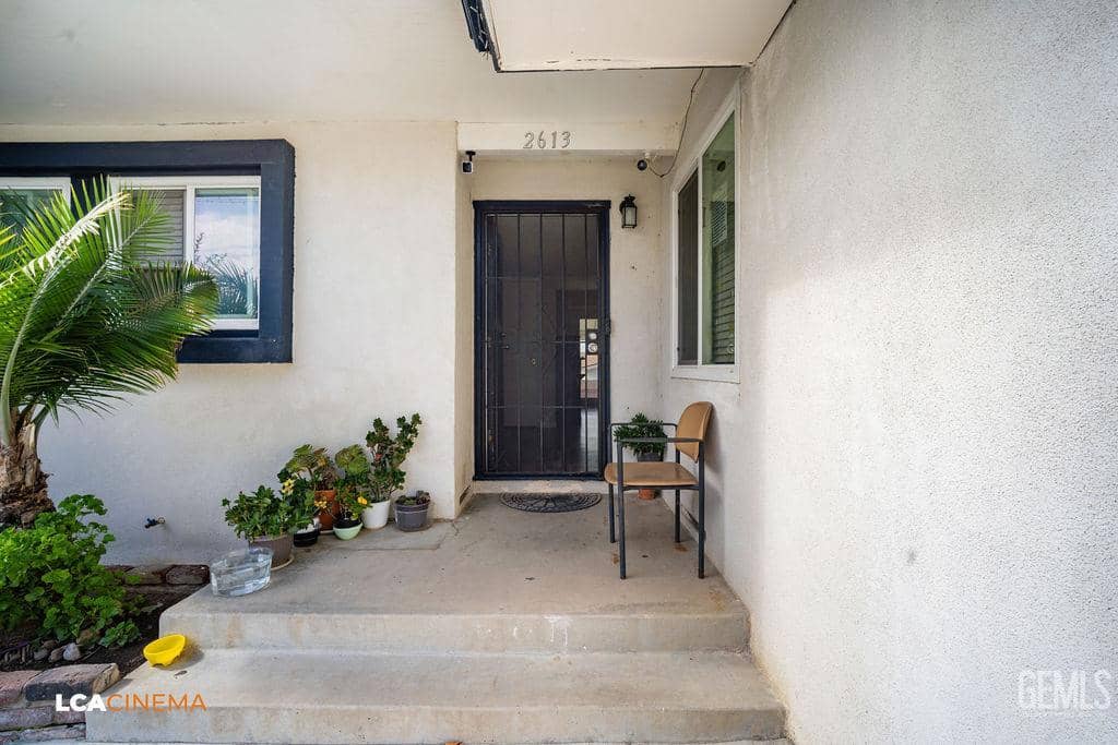 2613 N Cardinal Avenue — photo 4