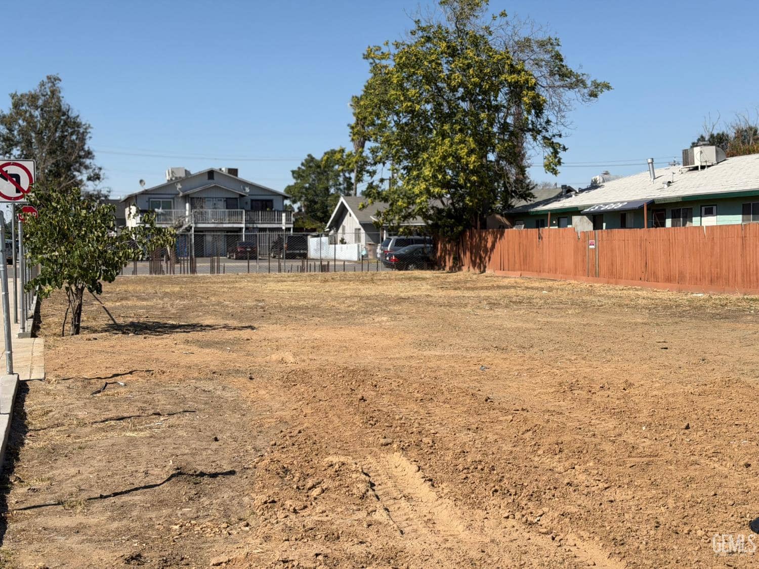 1141 Owens Street — photo 4