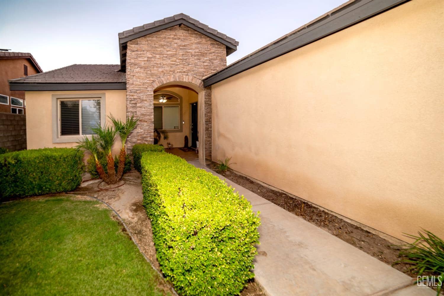 10706 Montemar Drive — photo 2