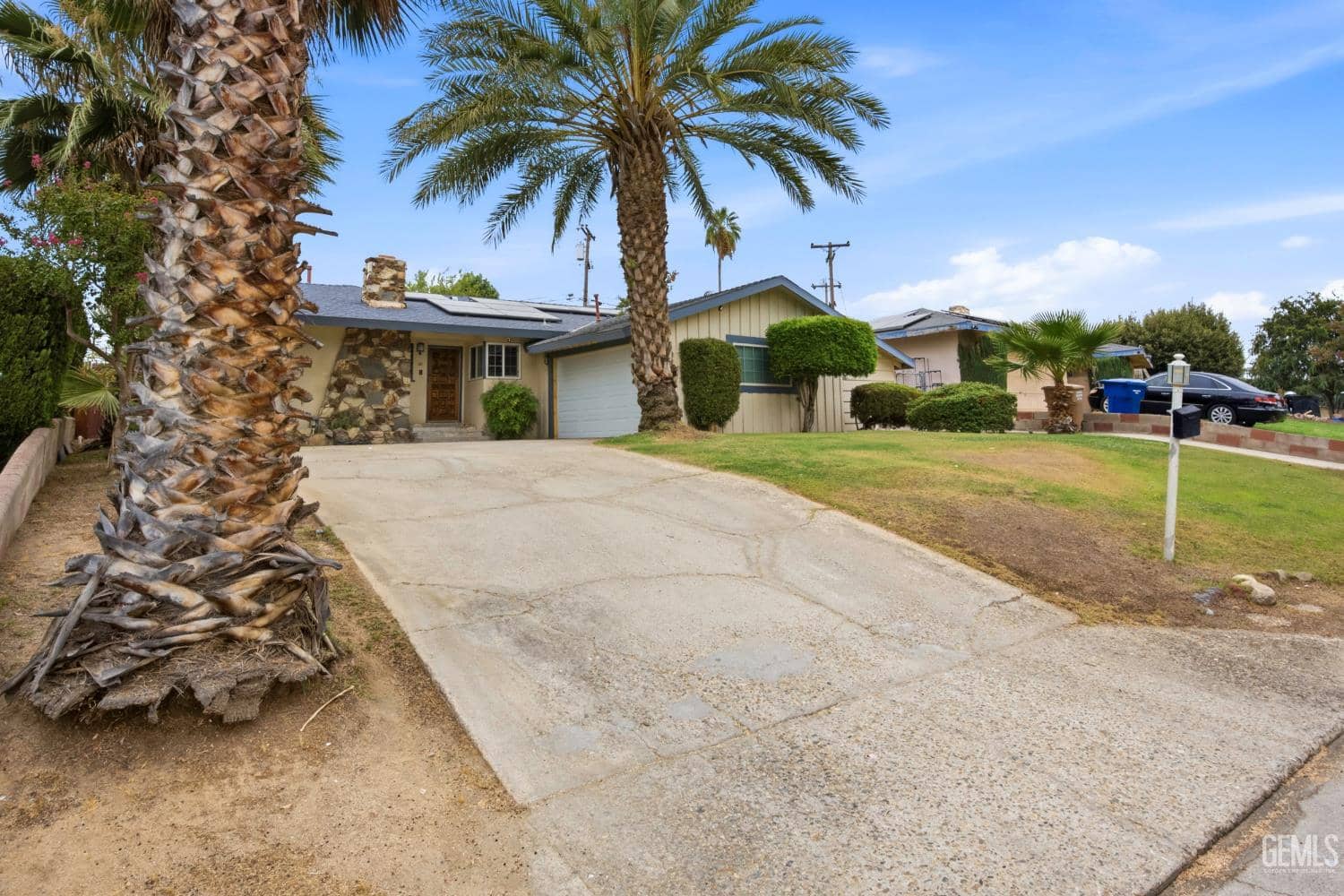 5200 Laguna Street — photo 3