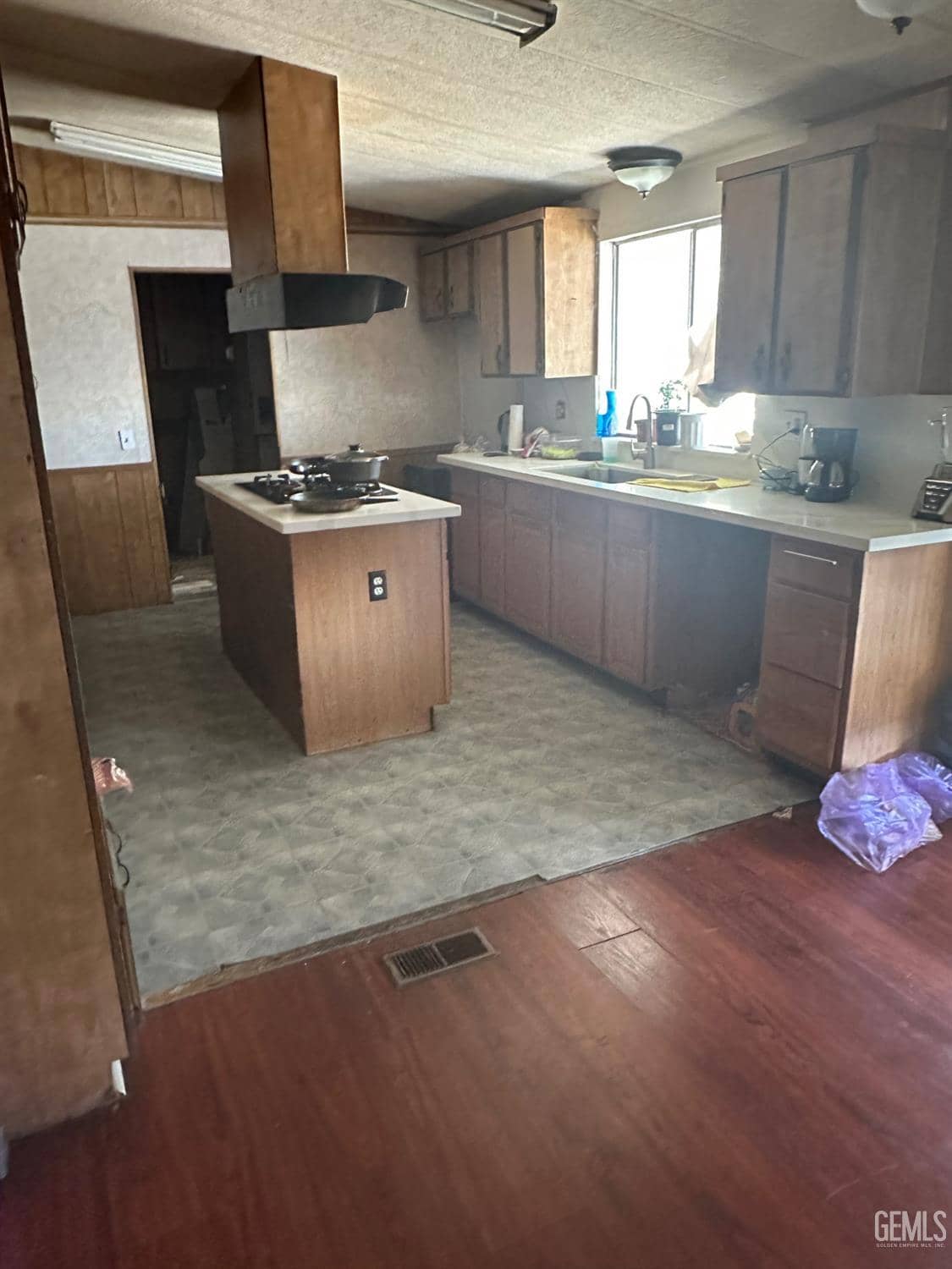 6601 EUCALYPTUS Drive — photo 5