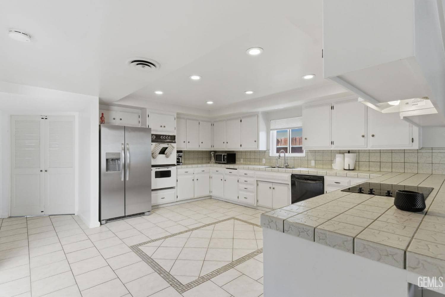 2418 Pinon Springs — photo 4