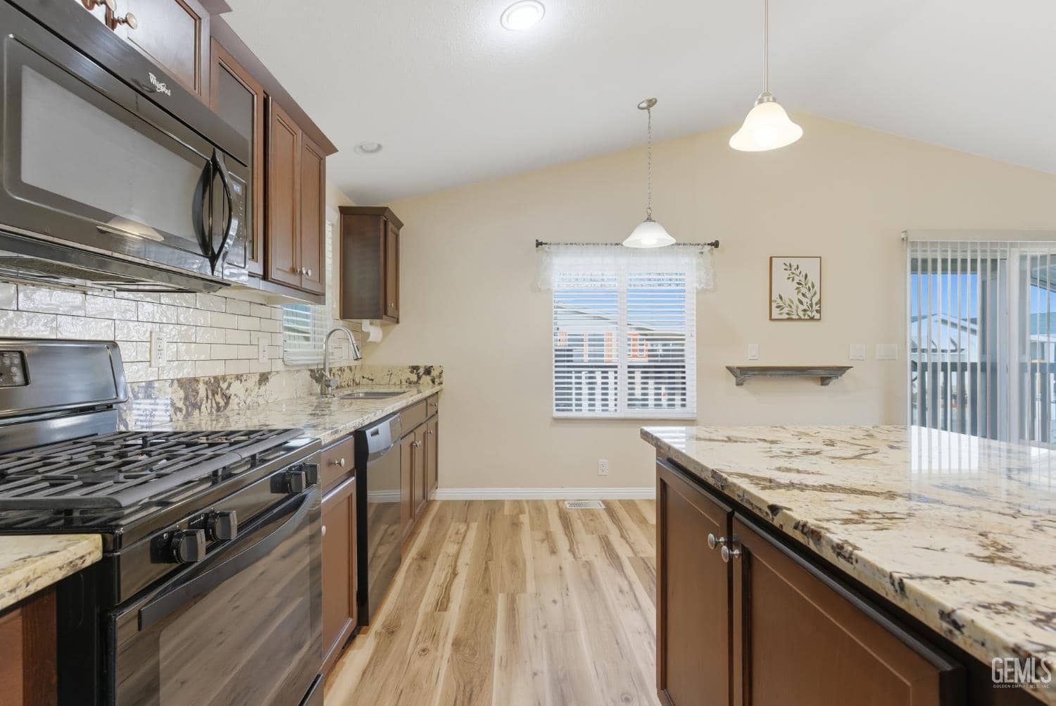 1225 Taft Highway — photo 2