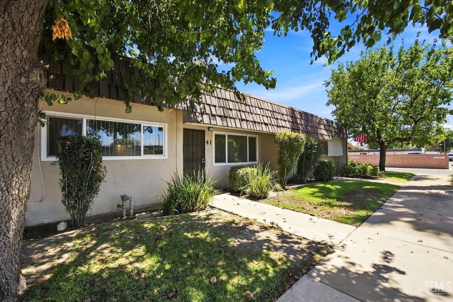 3800 S Stockdale Highway — photo 5