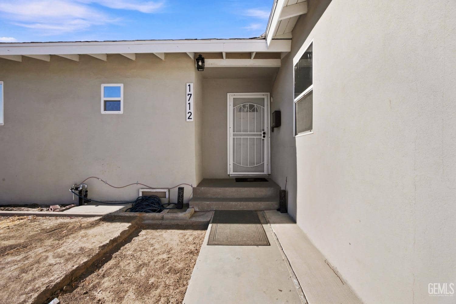 1712 Clark Avenue — photo 5