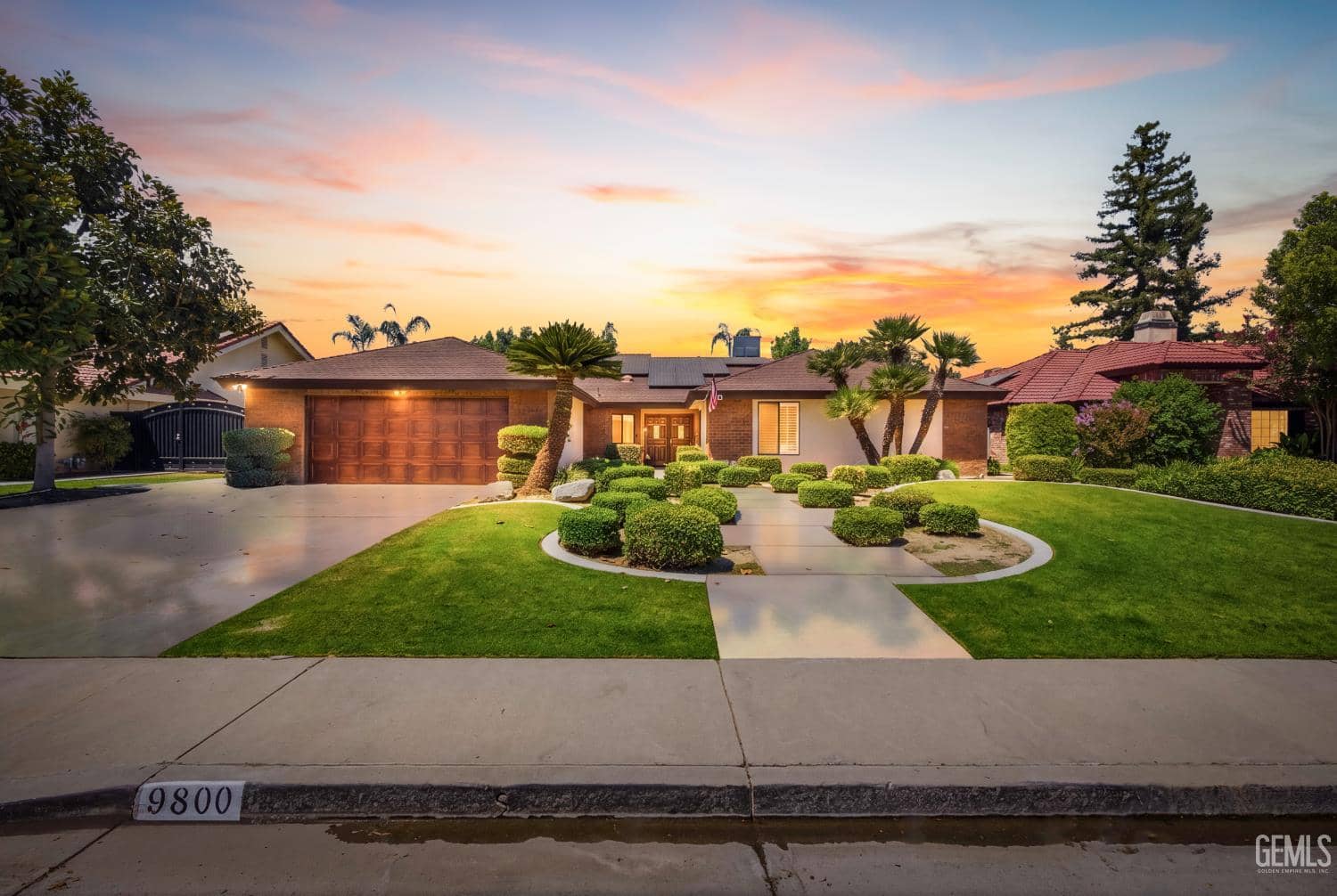 9800 Mesa Oak Drive — photo 2