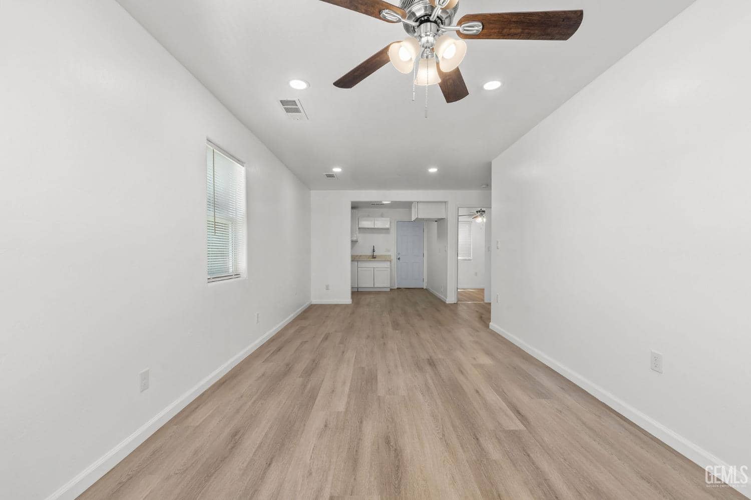 203 E Belle Avenue — photo 6