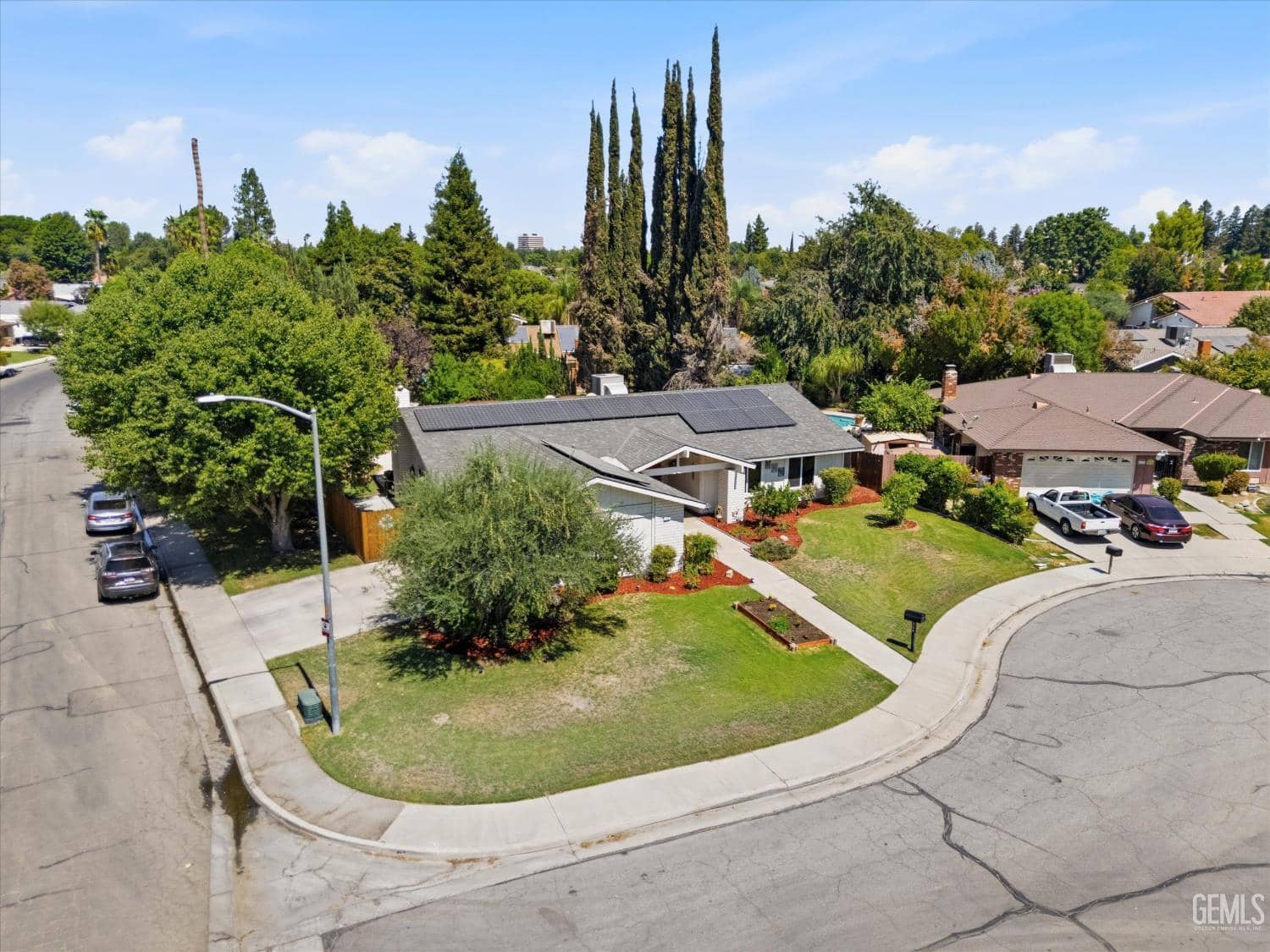308 Swan Court — photo 3