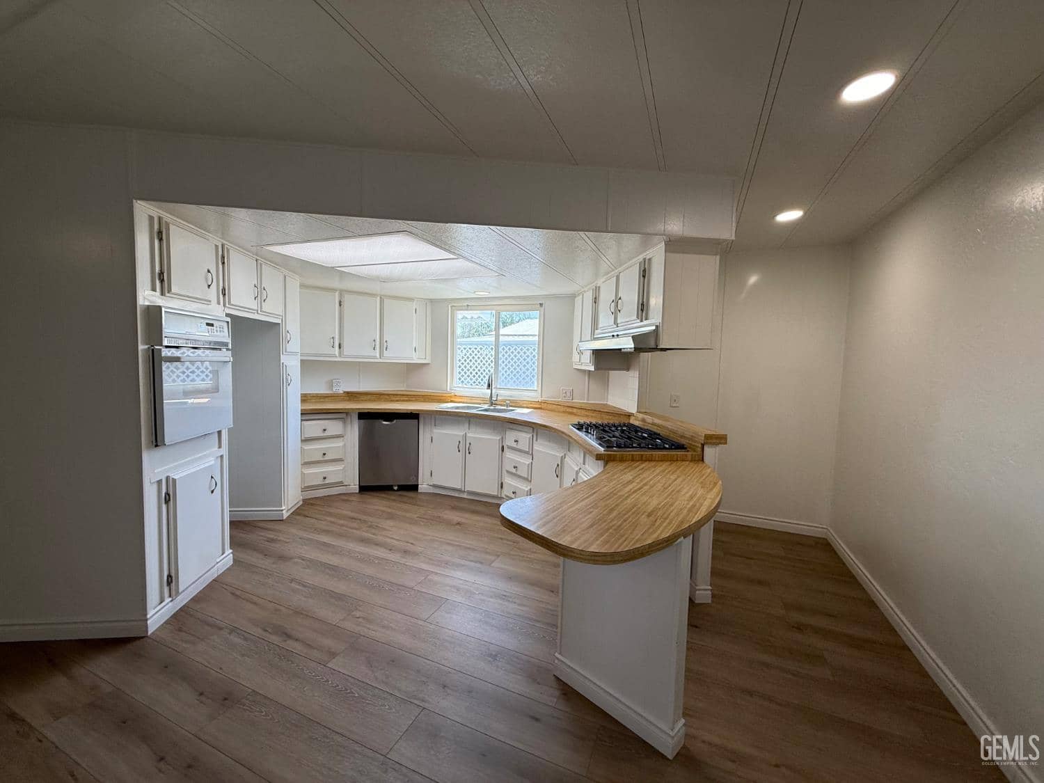 193 Dogwood Lane — photo 3