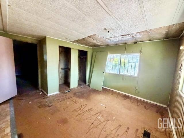 3601 S Chester Avenue — photo 6