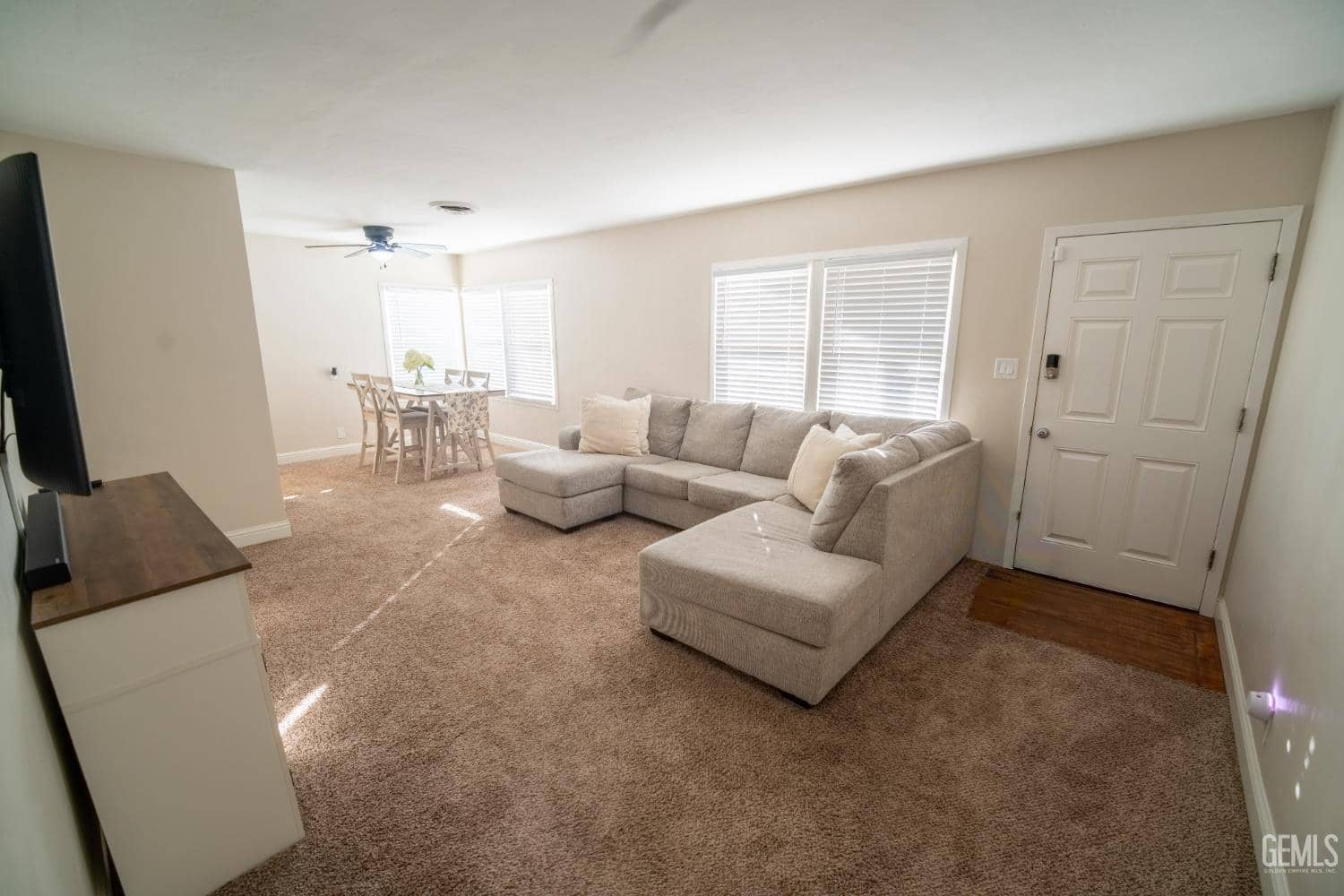 3010 Peerless Avenue — photo 4