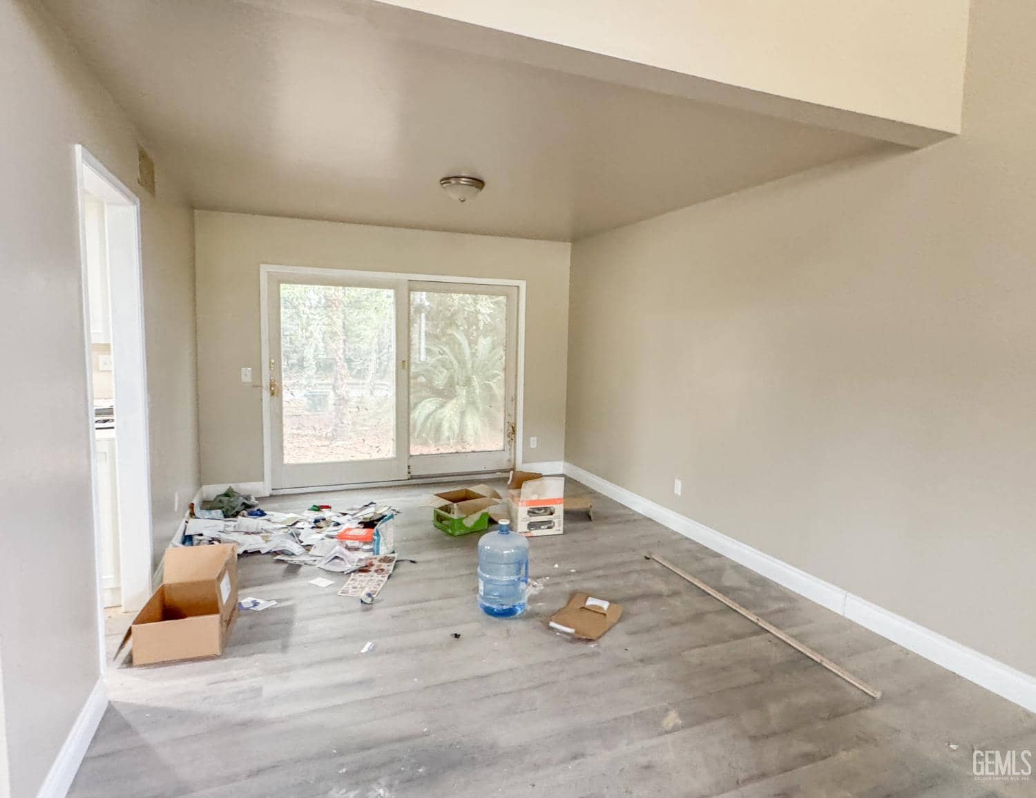 8000 Shetland Drive — photo 4