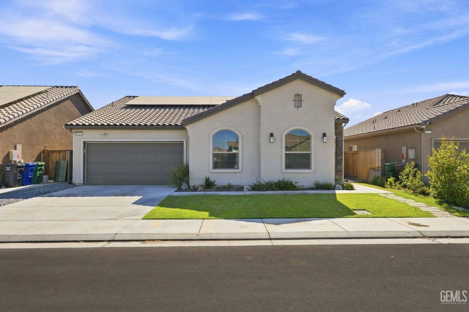 3300 Whispering Brook Lane — photo 2