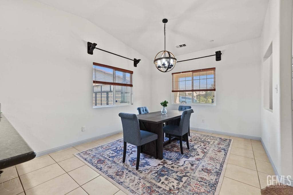 6100 Pizarro Street — photo 6