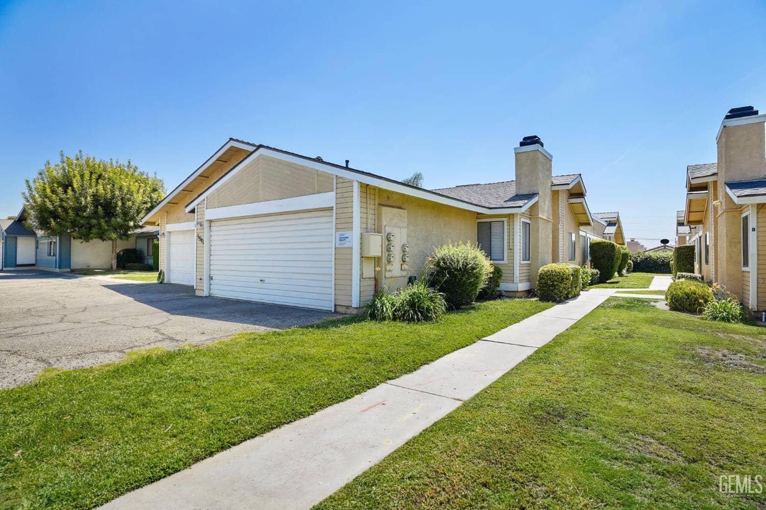 5901 Auburn Oaks Drive — photo 3