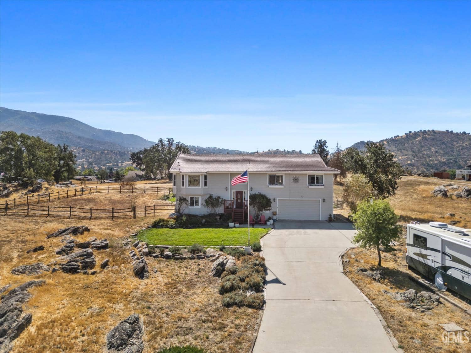 28360 Burning Tree Drive — photo 5