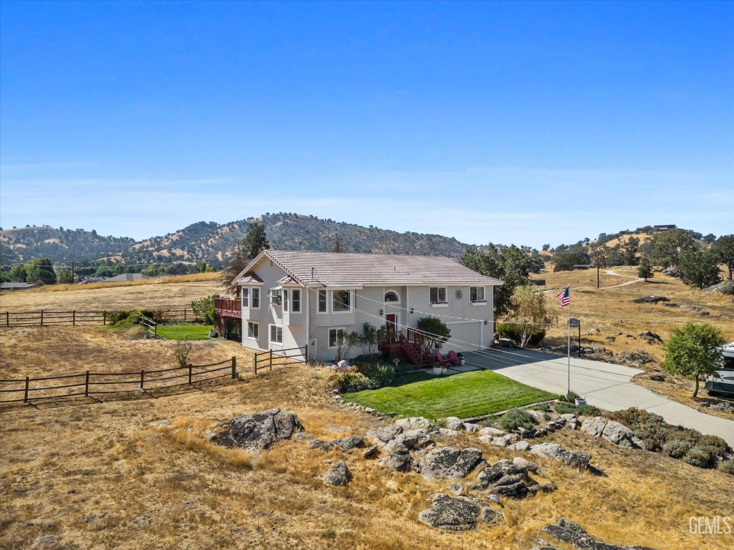 28360 Burning Tree Drive — photo 2