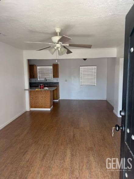 528 Knotts Street — photo 2
