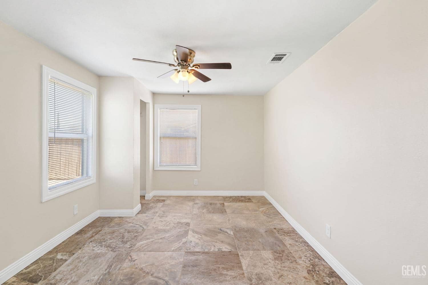 1509 Murdock Street — photo 6