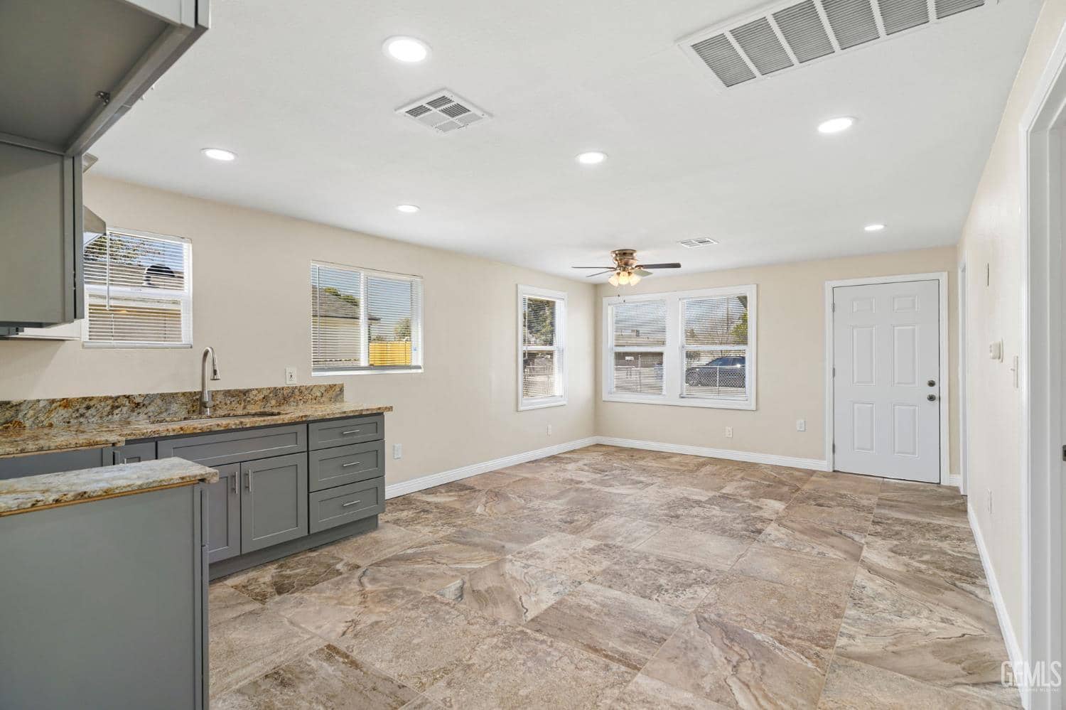 1509 Murdock Street — photo 3