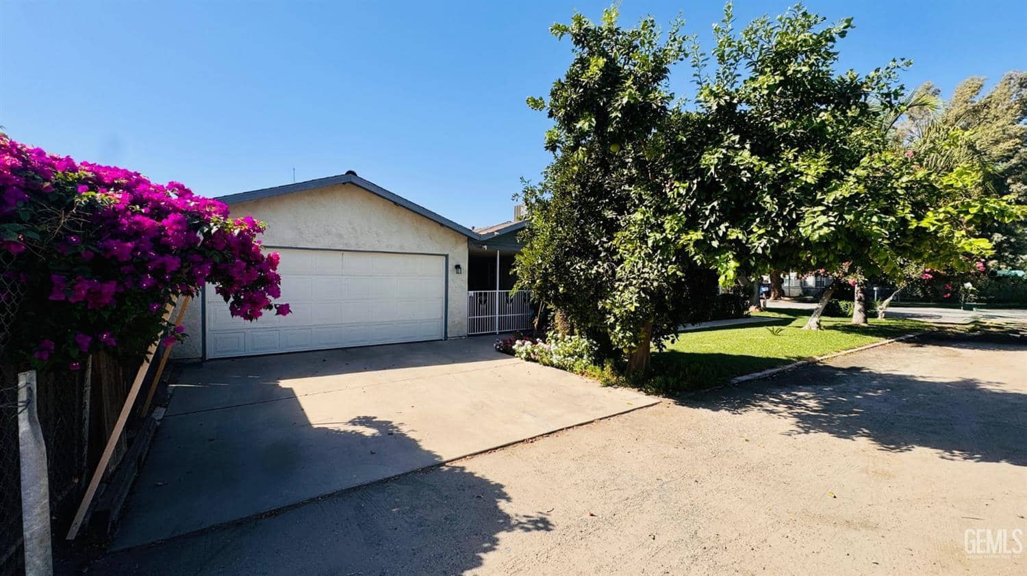 8700 Greenfield Park Drive — photo 3
