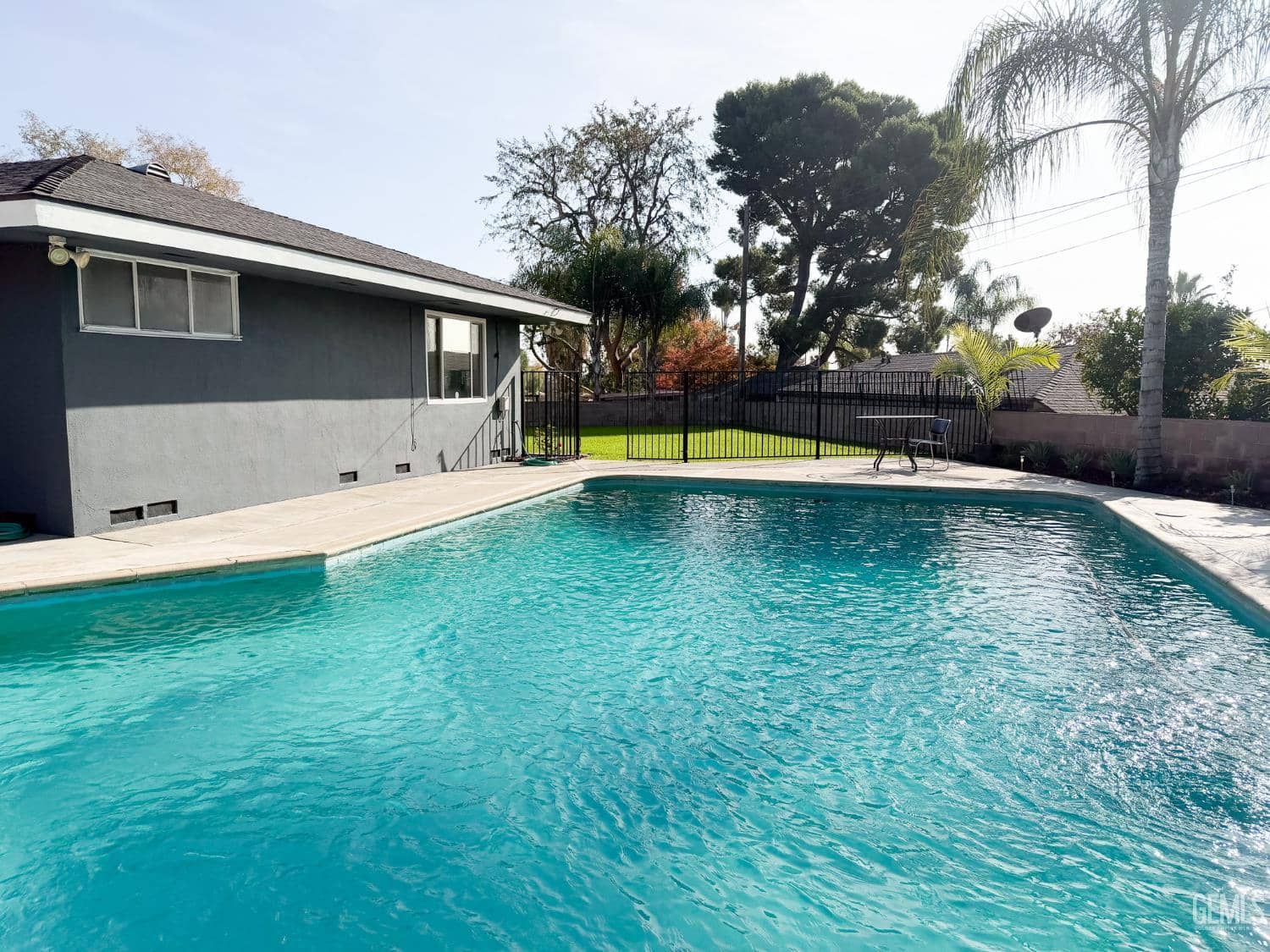1904 Ridgewood Drive — photo 4