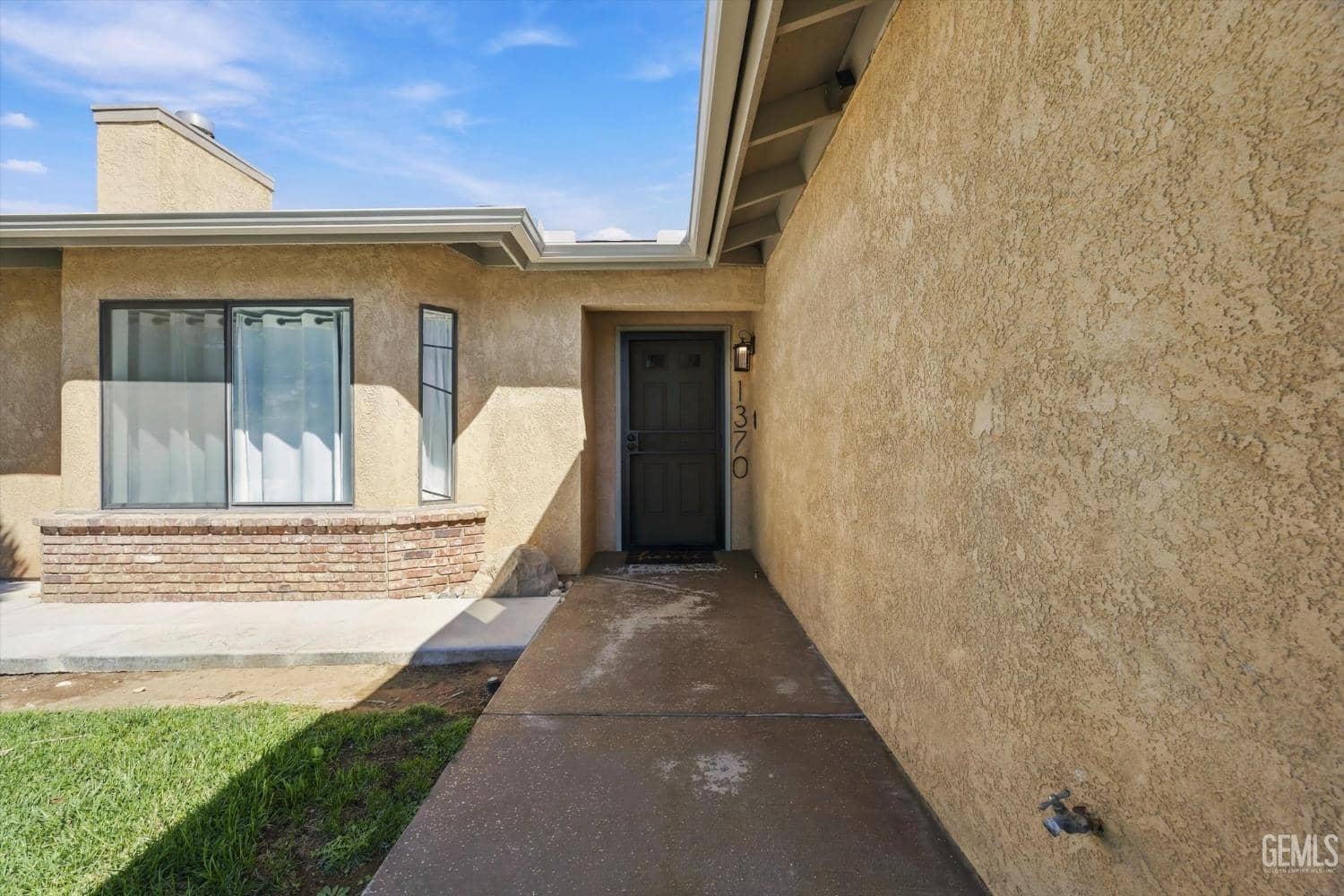 1370 S Green Street — photo 3