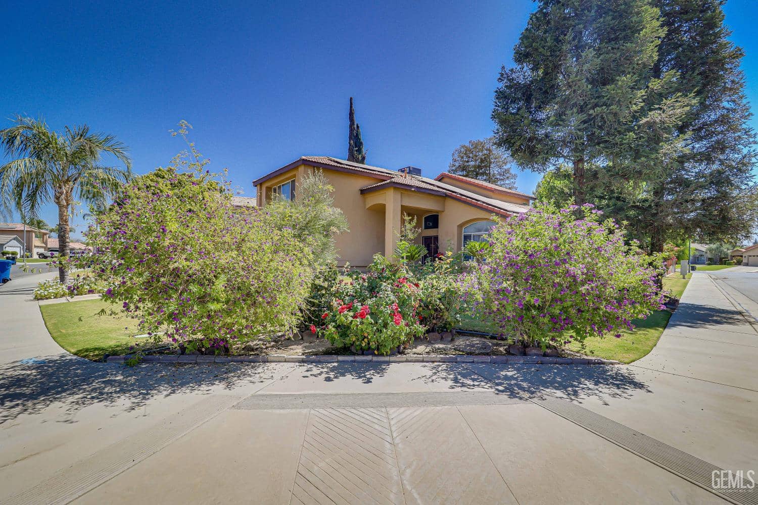 6215 Cartagena Avenue — photo 4