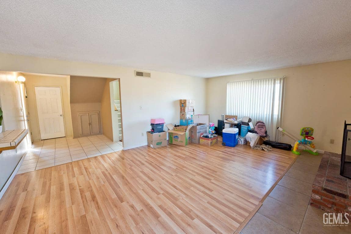 21540 Westwood Boulevard — photo 3
