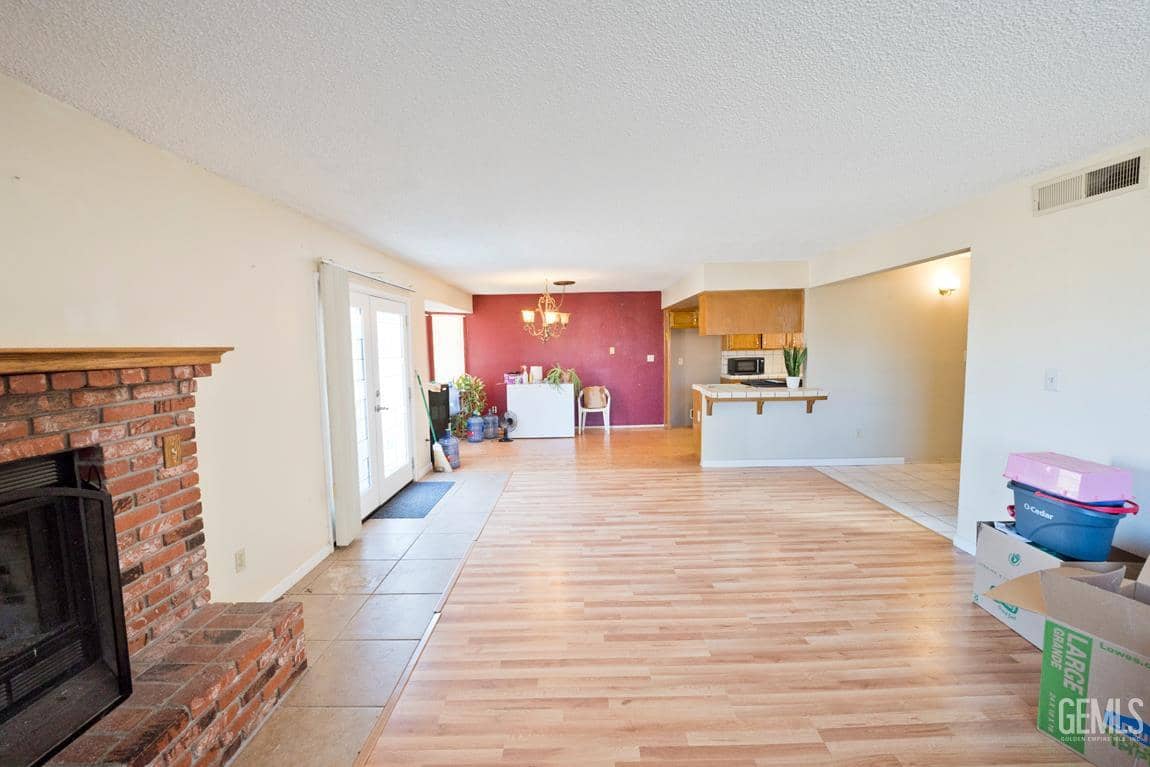 21540 Westwood Boulevard — photo 2