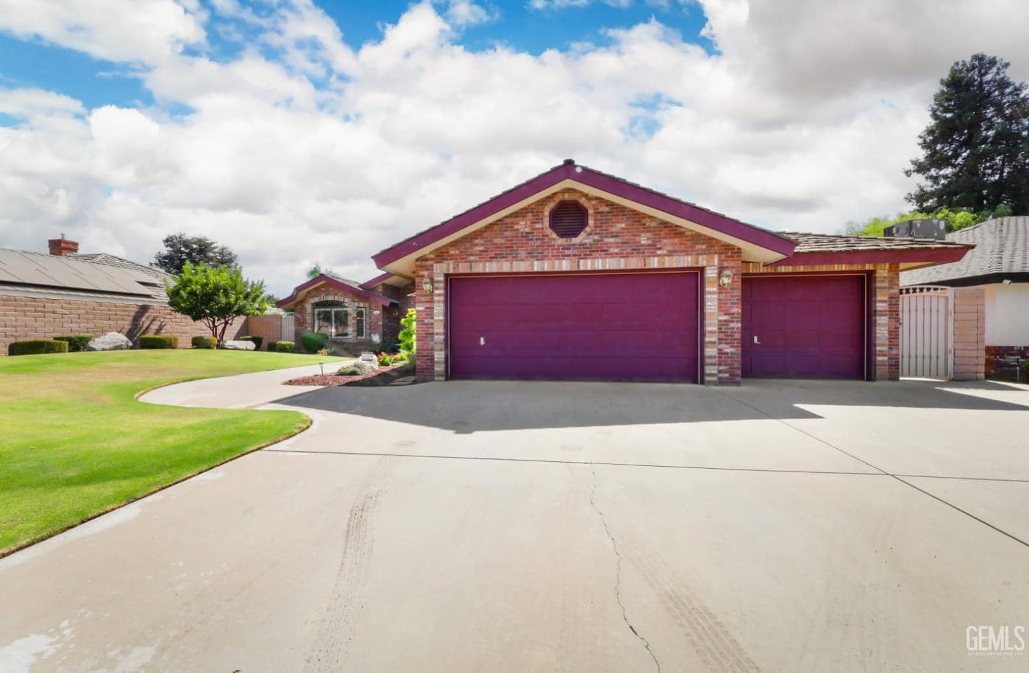 7409 Lovetta Drive — photo 4