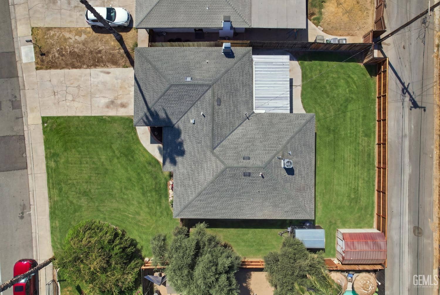 4609 Monitor Street — photo 2