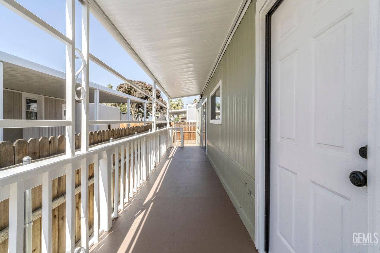 121 Cedarwood Lane — photo 6