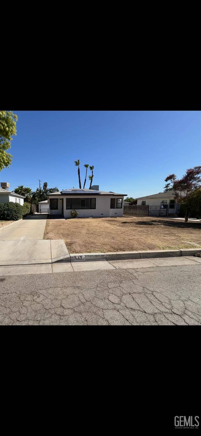 13 La Mesa Drive — photo 2