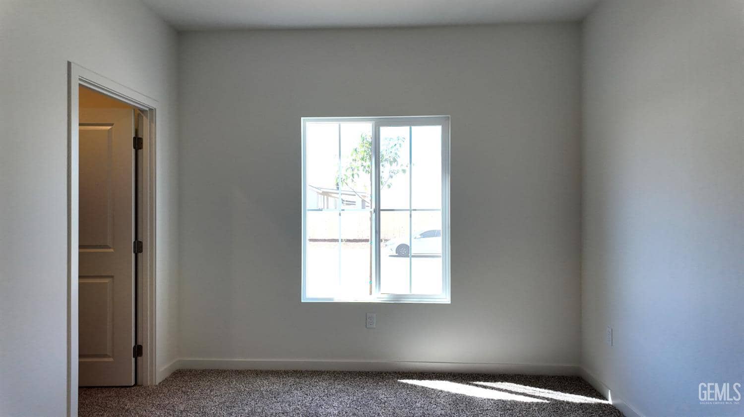 8012 Columbia River — photo 6