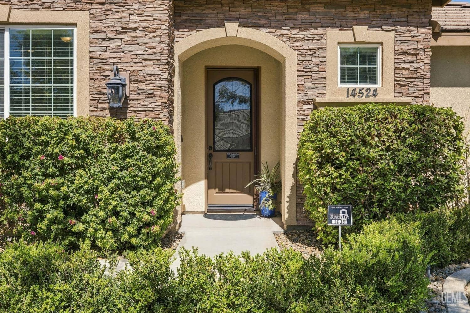 14524 Blue Stream Avenue — photo 3