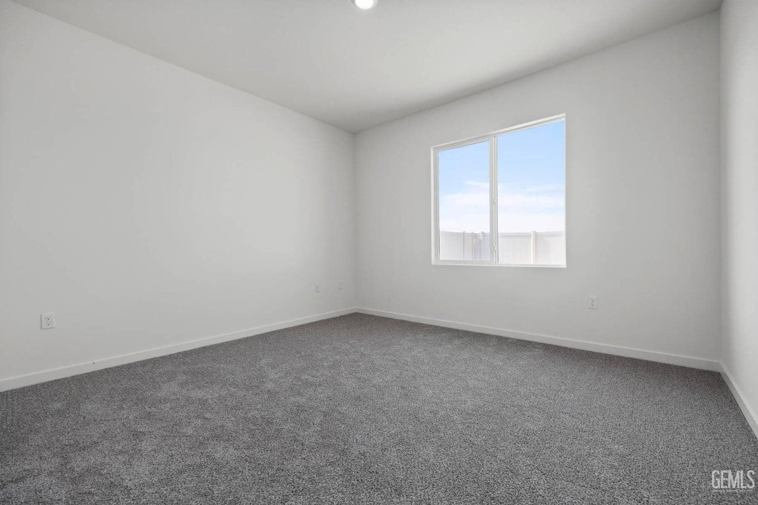 7937 Blueberry Avenue — photo 4