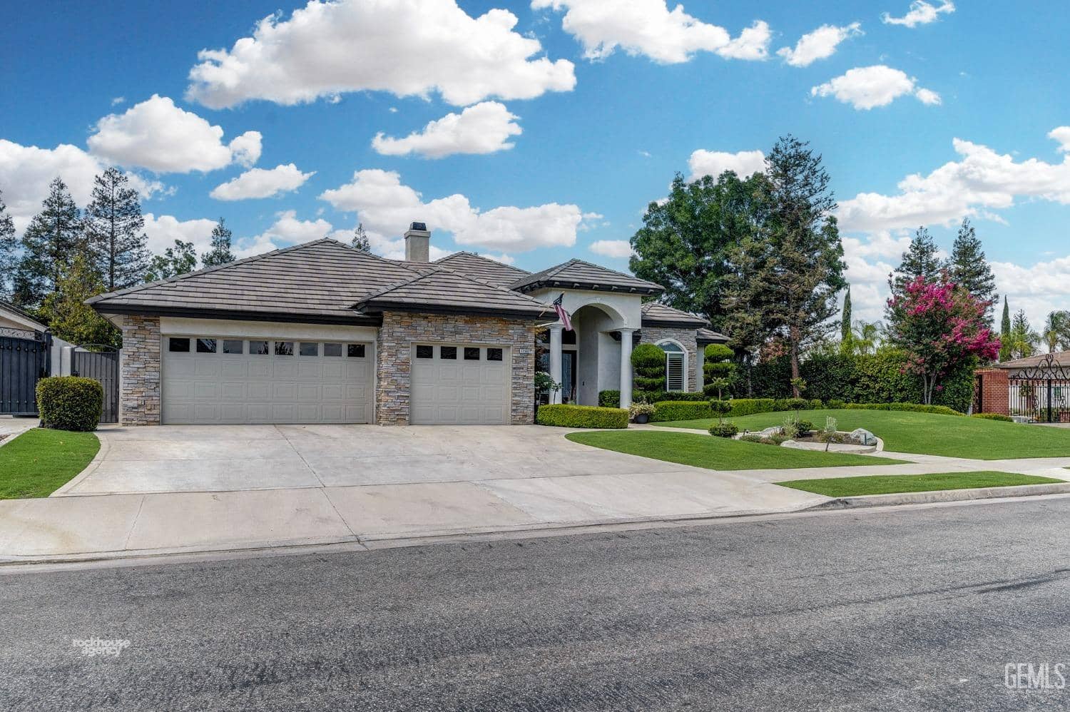 11502 Crabbet Park Drive — photo 2