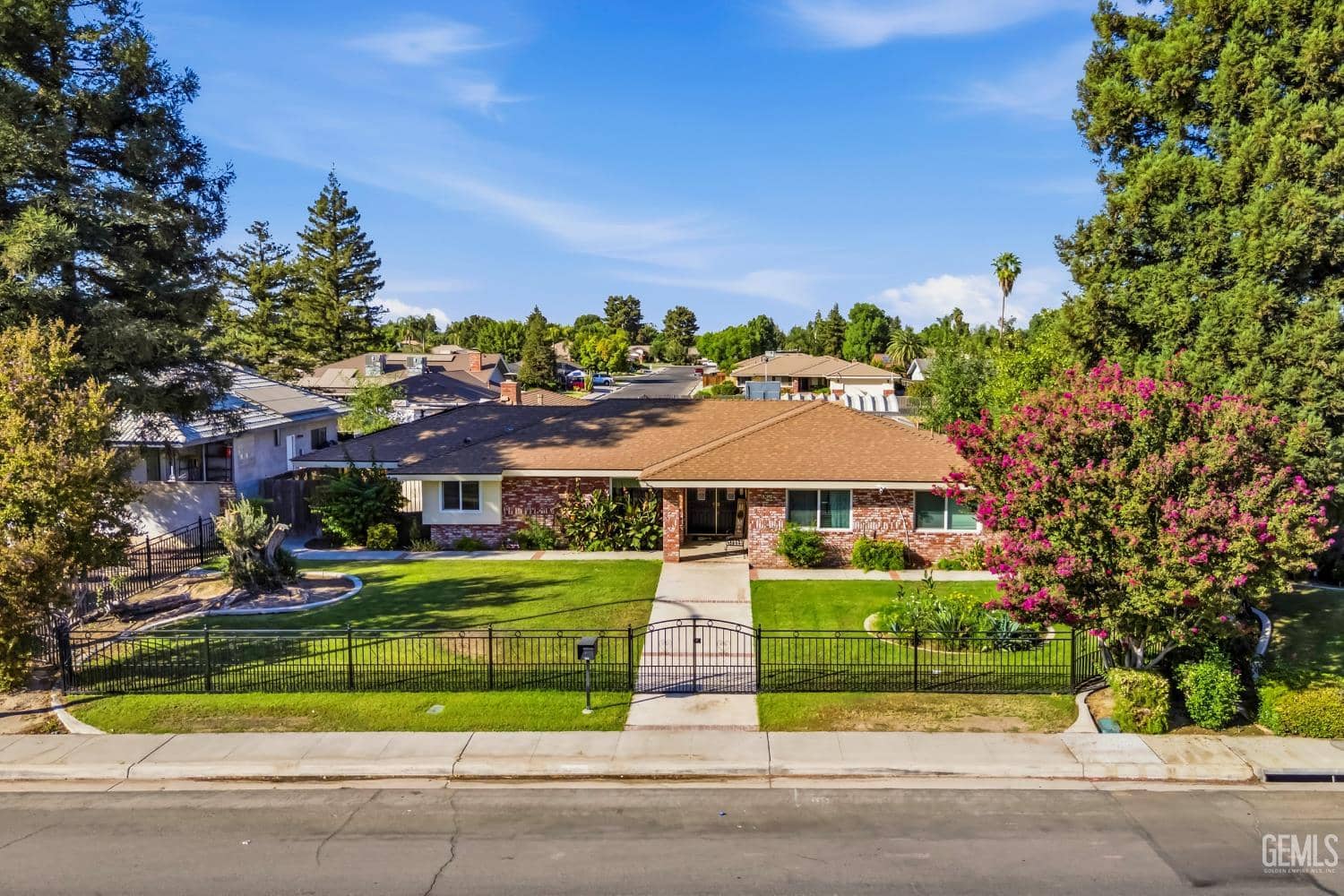 7412 Olive Drive