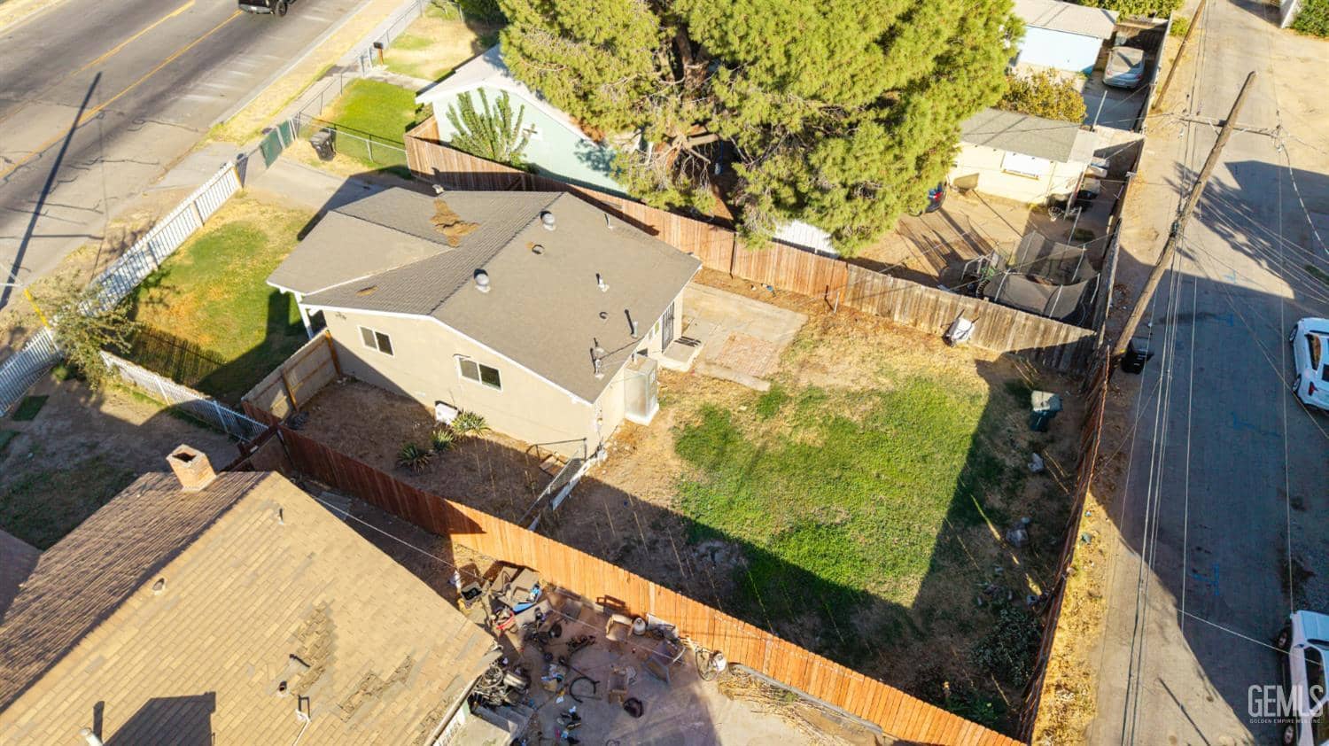 415 Bernard Street — photo 4