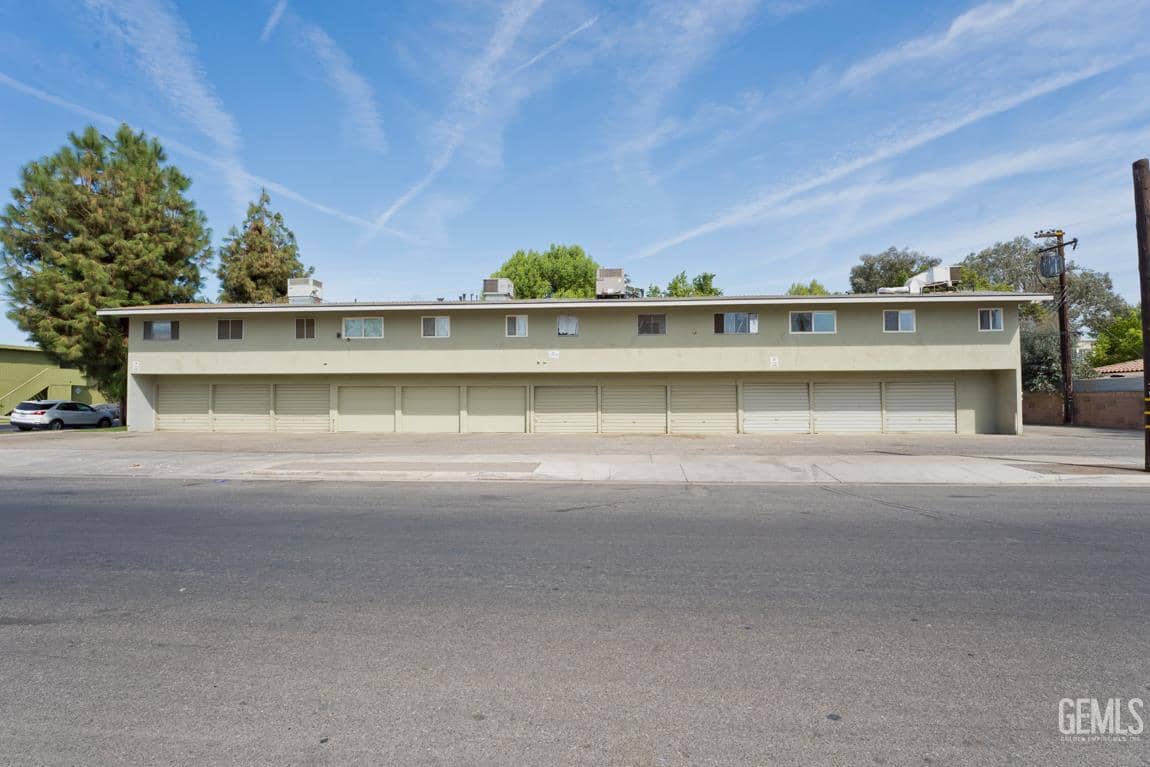 1102 Oleander Avenue — photo 2