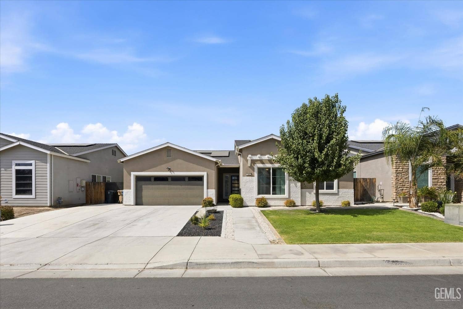5902 Ocean Jasper Drive — photo 3