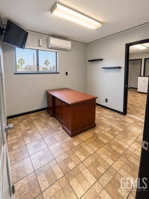 1201 E Truxtun Avenue — photo 5